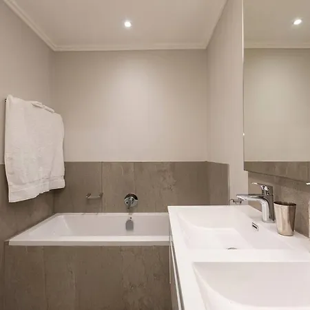 Stylish Apartment W/ Inverter 1Km 2Hyde Park Johannesburg Exterior photo